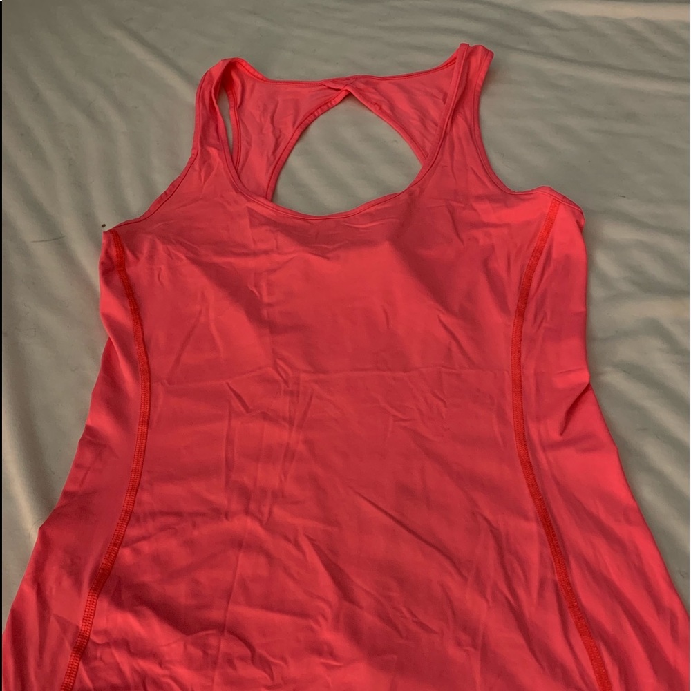 Under Armour Tanks